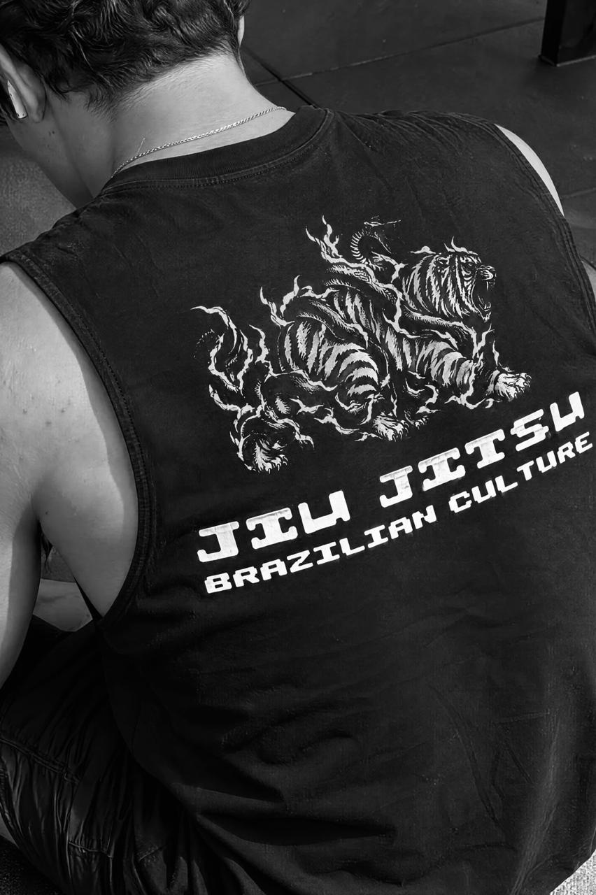 Regata Jiu Jitsu Brazilian Culture de costas na academia
